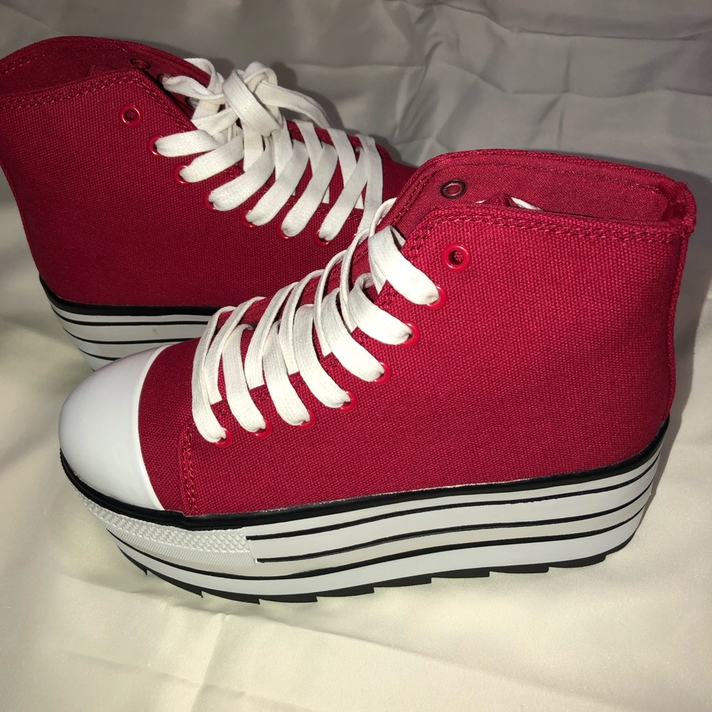 Cute To The Core By YRU Elevation Red Hi-Top Sneakers Hot Topic Exclusive - New